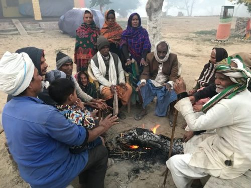 Warmth-of-Humanity-in-Winter00001